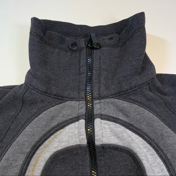 Sz. 4 Lululemon grey mock neck zip up sweater - Picture 4 of 11